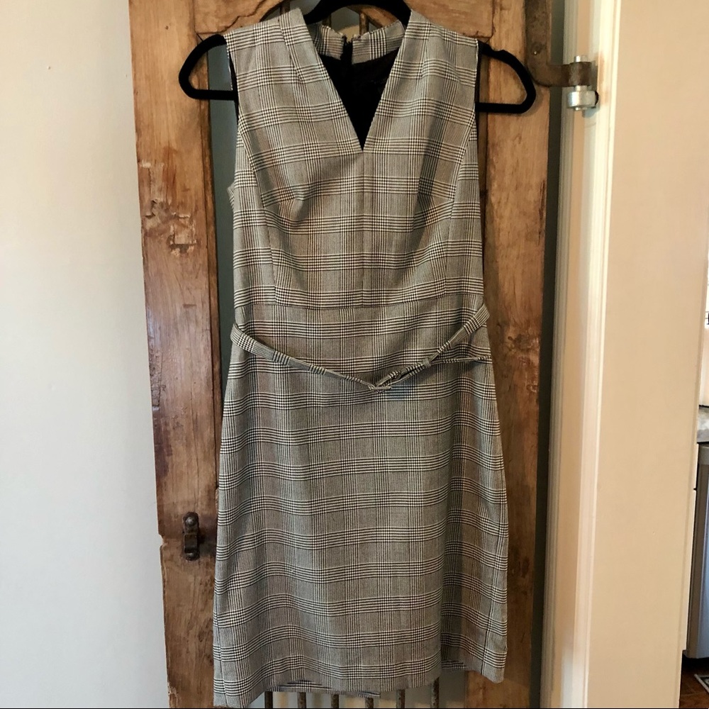 SALE ✨ Ann Taylor Houndstooth Career Dress